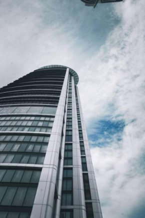Serviced Luxurious 3+1 in Address Emaar Square